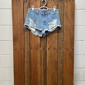 Forever 21 size 27 mid rise denim shorts